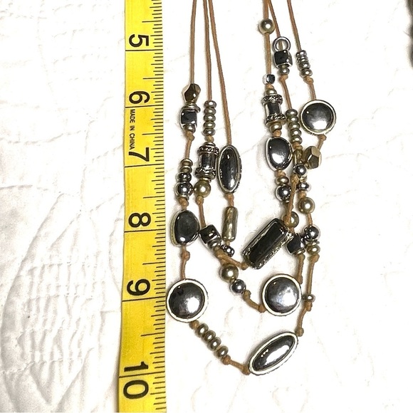 Chico’s Elegant Taupe and Silver 3 Strand Necklace 10”
Fall Neutral Monomchrome - Picture 2 of 5